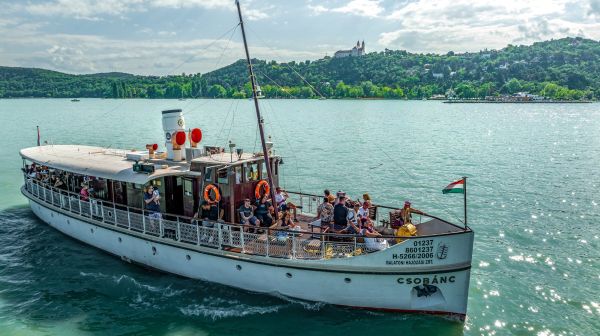 Offre de printemps à moitié prix avec excursion en bateau sur le lac Balaton - Annulation gratuite - 